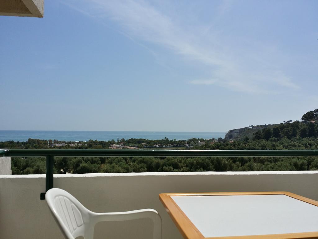 Centro Di Soggiorno Il Belvedere 维耶斯泰 客房 照片