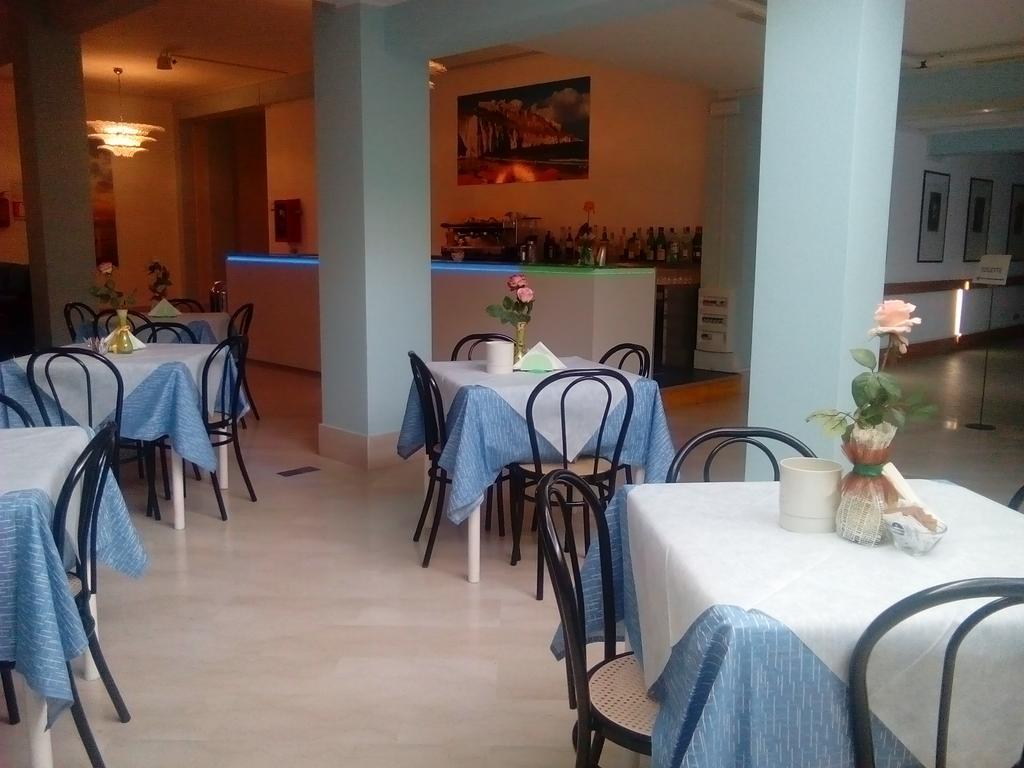 Centro Di Soggiorno Il Belvedere 维耶斯泰 外观 照片